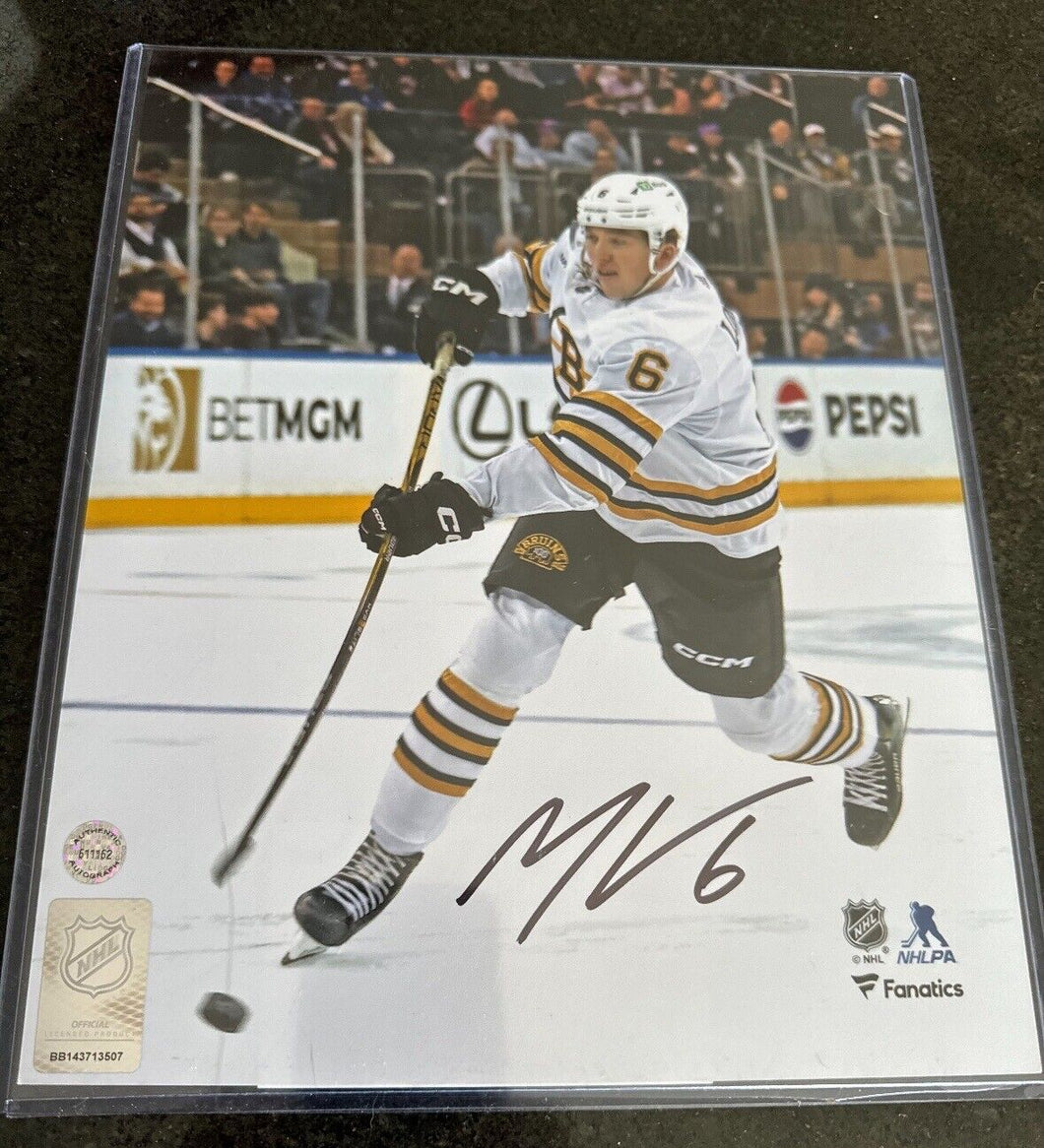 Mason Lohrei Signed Boston Bruins 8x10 Photo